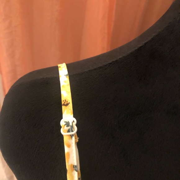 SHEIN yellow floral tank - Picture 4 of 13